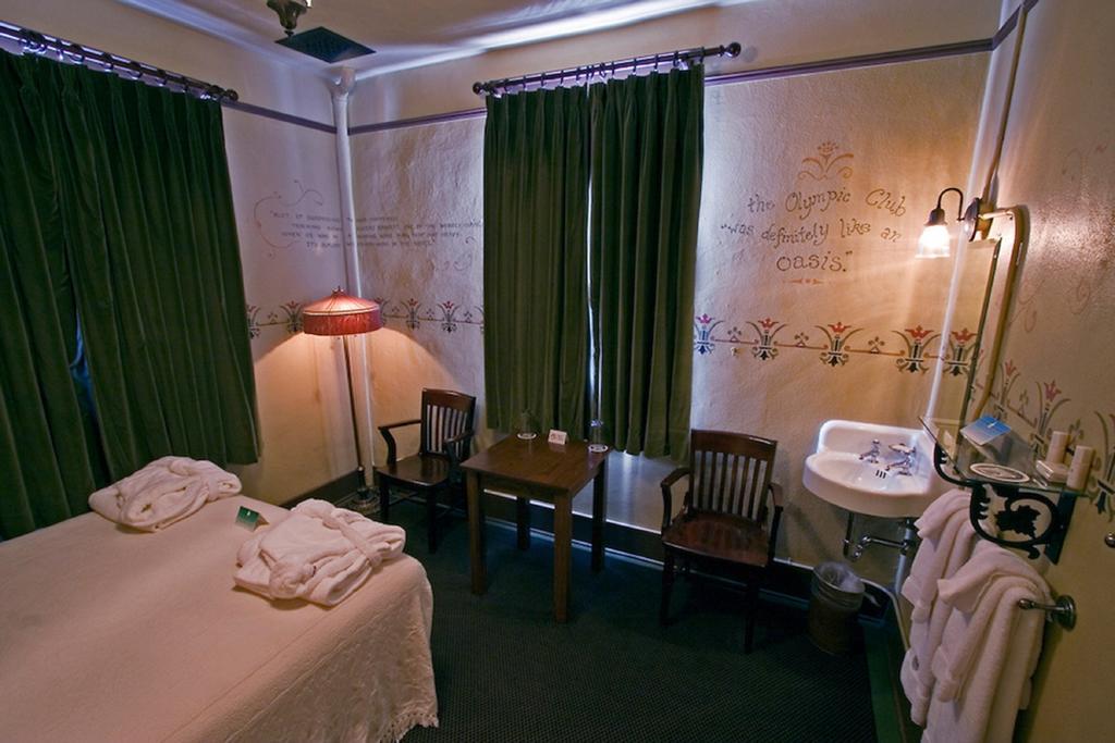 Mcmenamins Olympic Club Villa Centralia Luaran gambar