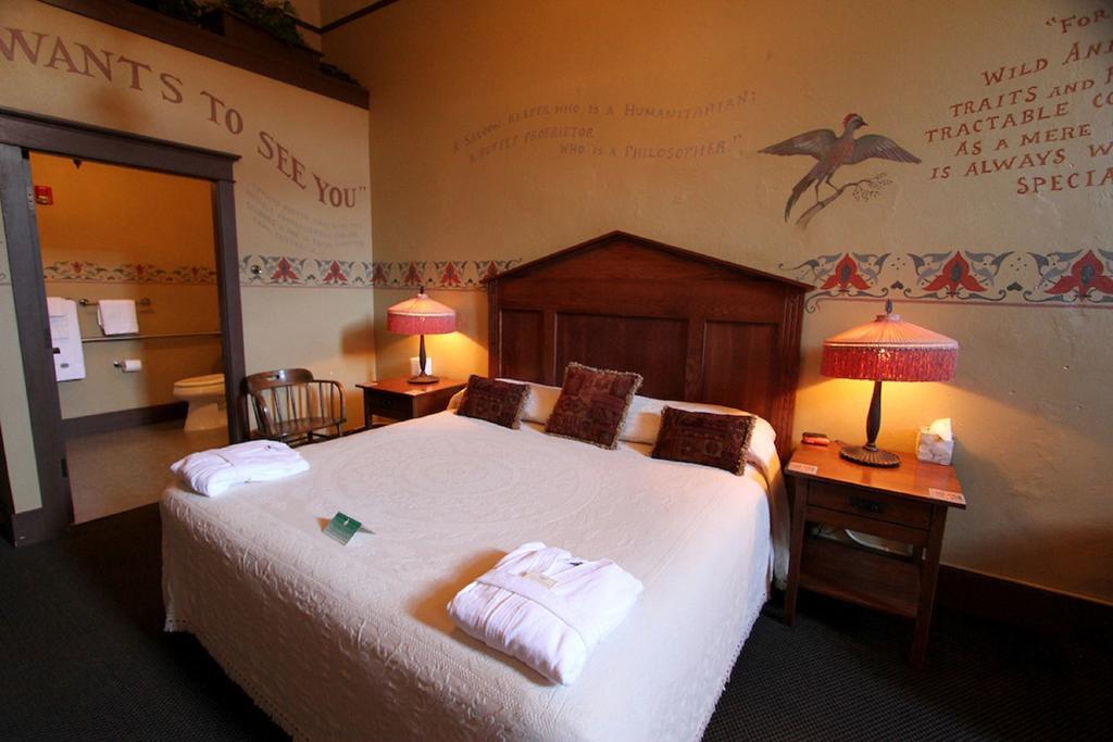 Mcmenamins Olympic Club Villa Centralia Luaran gambar