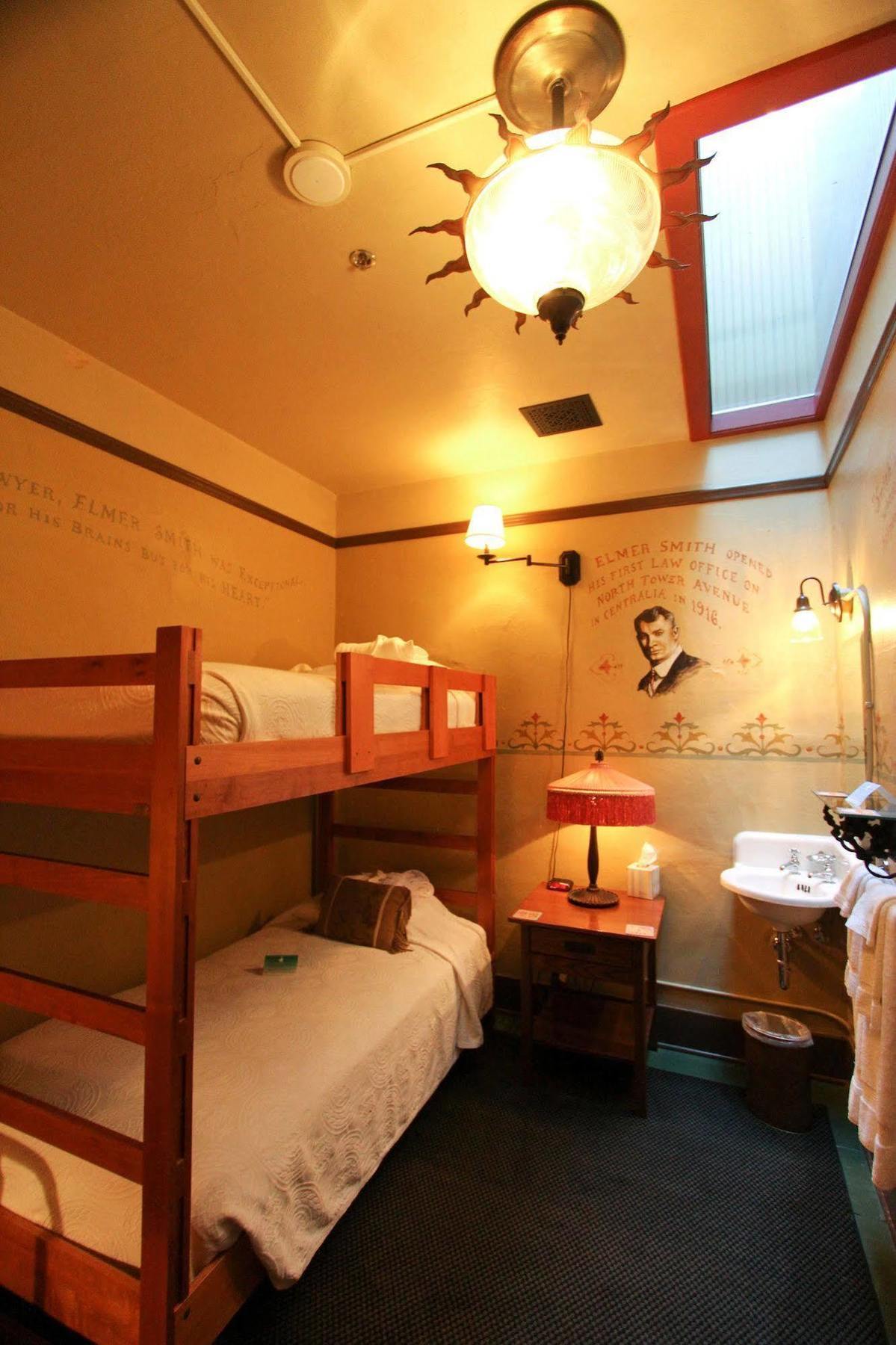 Mcmenamins Olympic Club Villa Centralia Luaran gambar