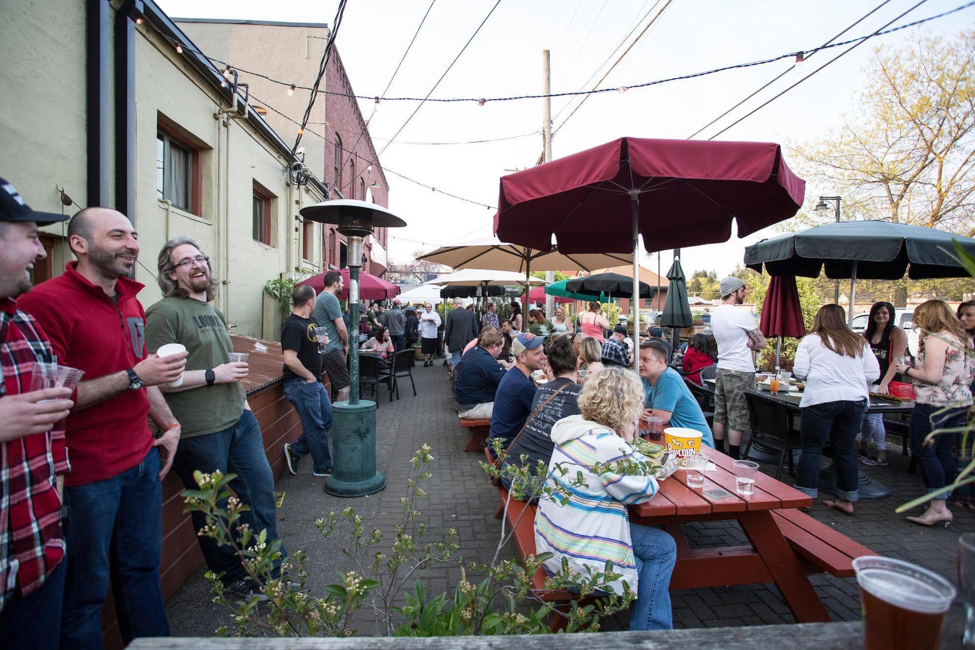 Mcmenamins Olympic Club Villa Centralia Luaran gambar
