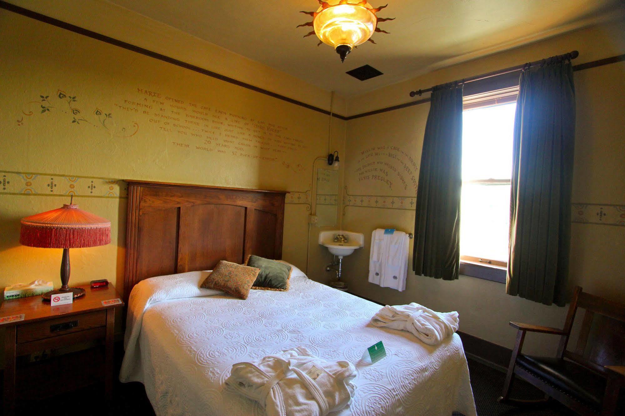 Mcmenamins Olympic Club Villa Centralia Luaran gambar