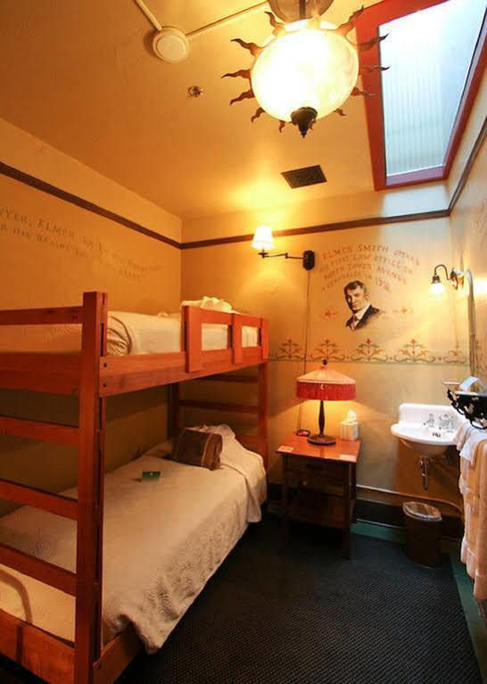Mcmenamins Olympic Club Villa Centralia Luaran gambar